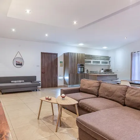 Lejlighed A Comfy 2br With Balcony Views In By 360 Estates