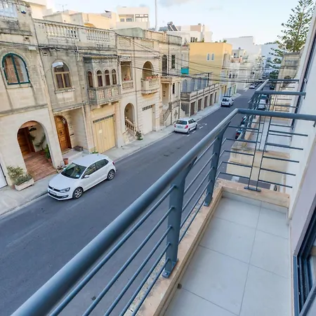 A Comfy 2br With Balcony Views In By 360 Estates Apartamento Kalkara