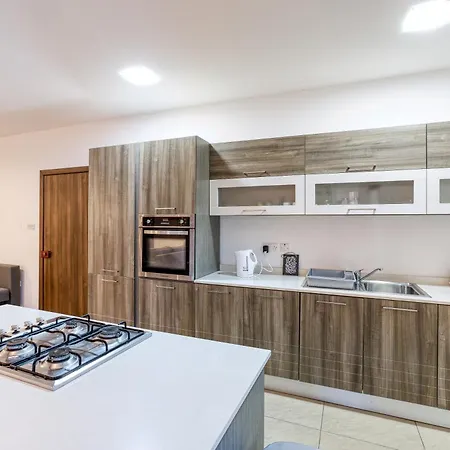 A Comfy 2br With Balcony Views In By 360 Estates